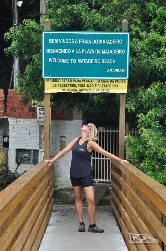 A caminho da praia do Matadeiro, na costa sul de Florianópolis, em Santa Catarina